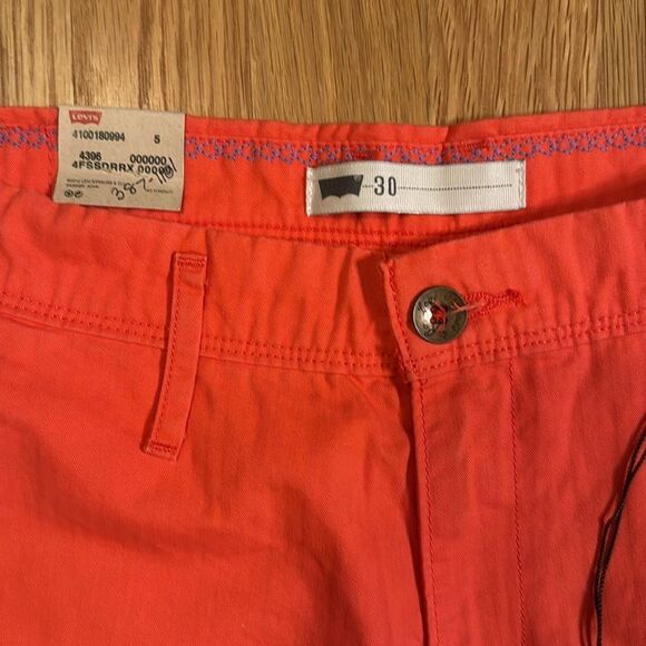 NWT Levi’s shorts sz 30 - Picture 2 of 4